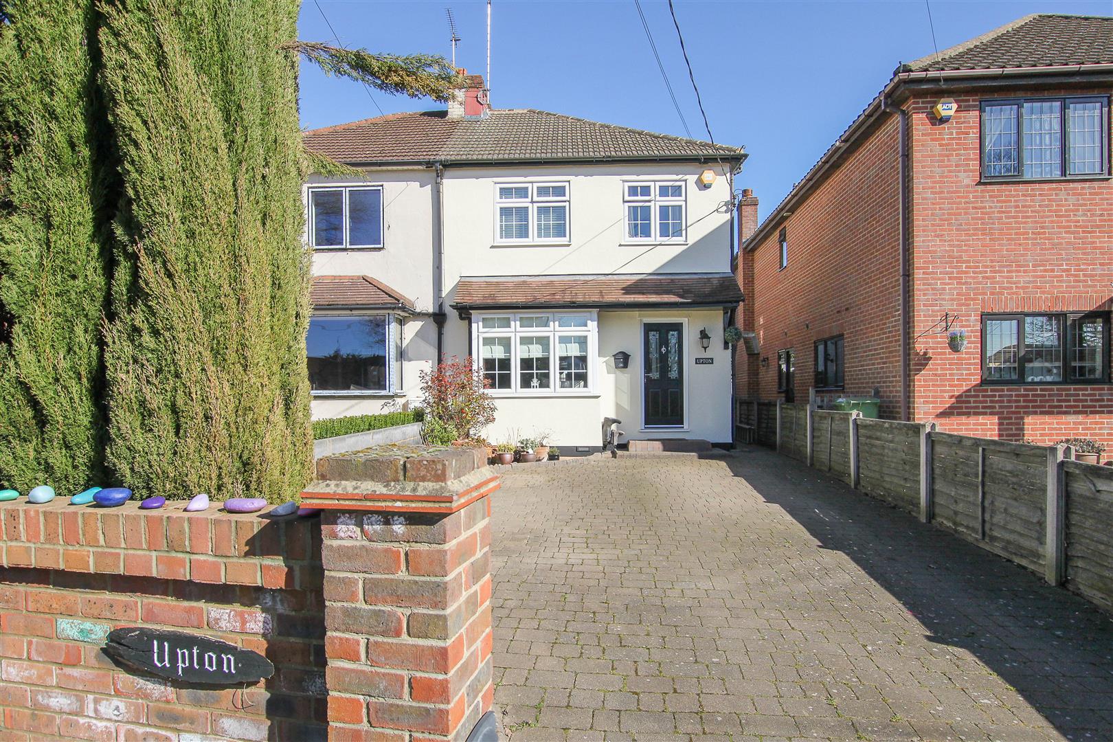 Wyatts Green Road, Wyatts Green Keith Ashton